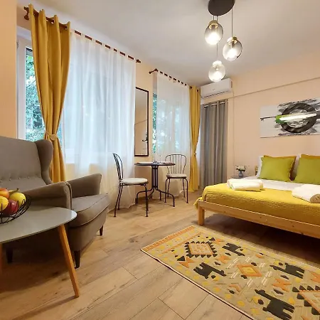 Laroka House Cosy Universitate Апартаменти *