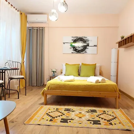 Laroka House Cosy Universitate Lägenhet Bukarest