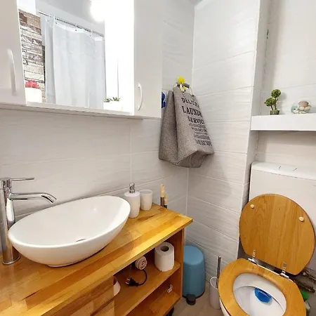 Laroka House Cosy Universitate Lejlighed Bukarest