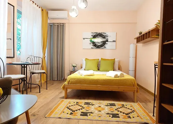 Laroka House Cosy Universitate Lägenhet Bukarest