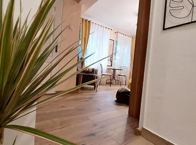 Laroka House Cosy Universitate Апартаменти Бухарест