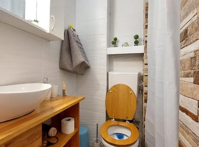 Laroka House Cosy Universitate